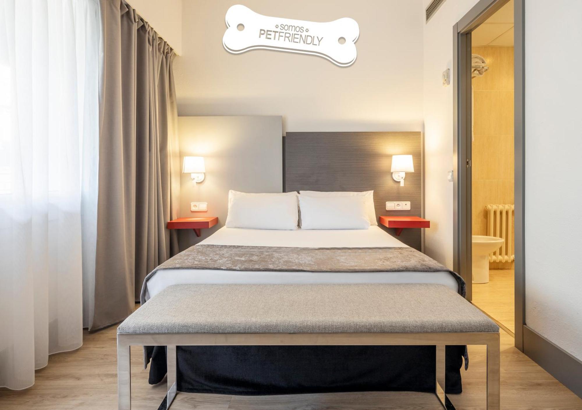 Hotel Ilunion Romareda Zaragoza Pokoj fotografie