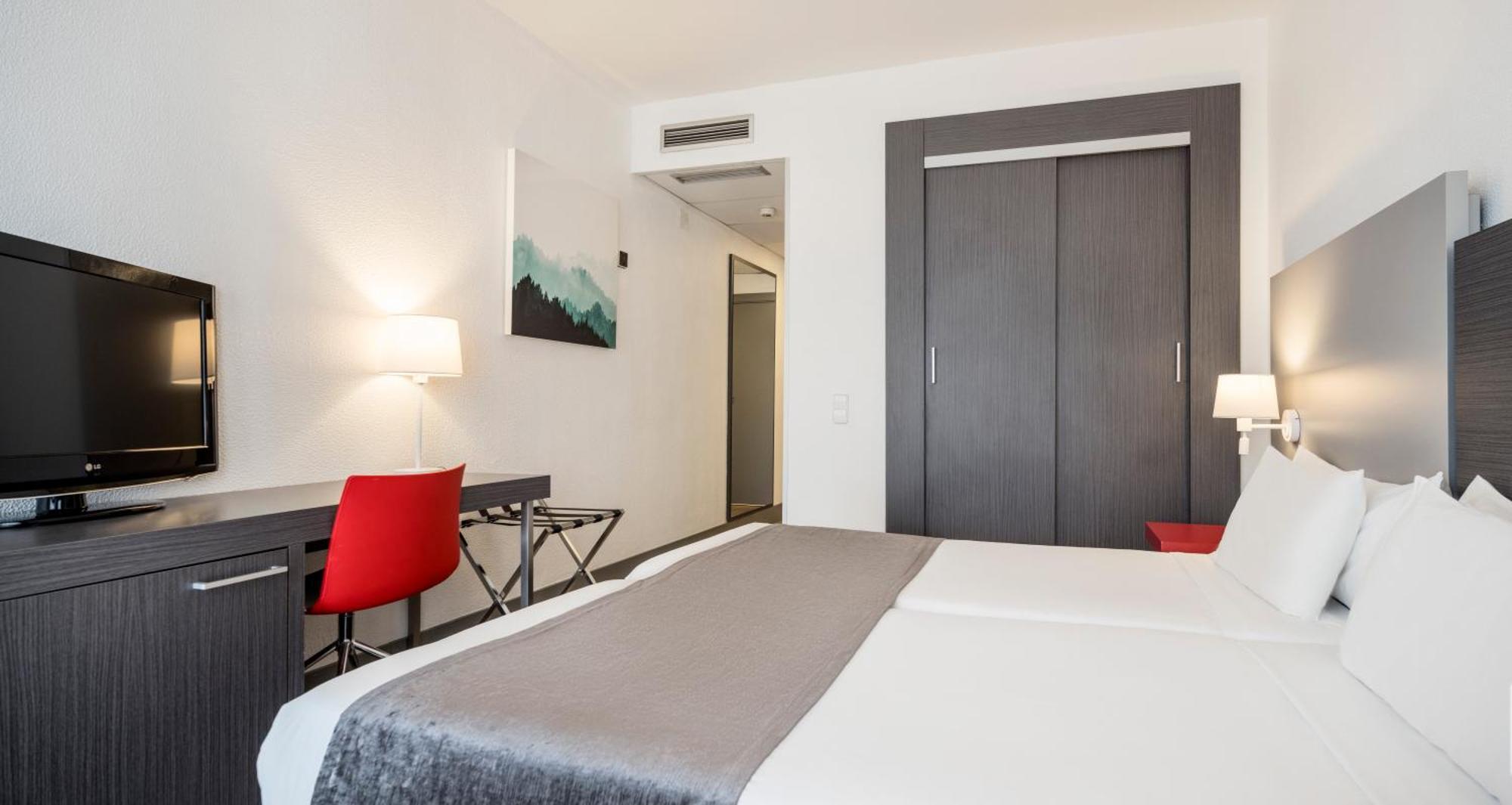 Hotel Ilunion Romareda Zaragoza Exteriér fotografie