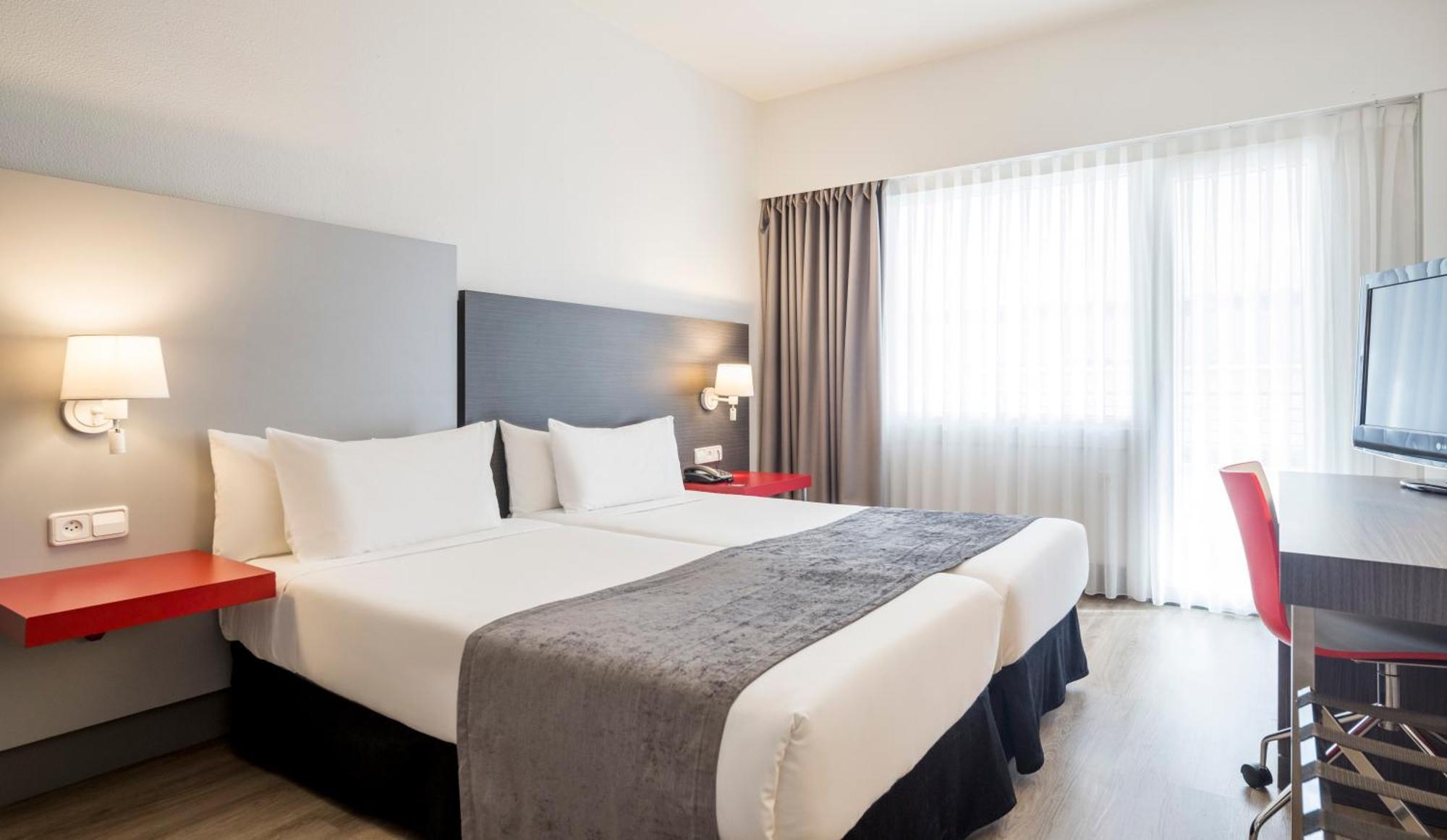 Hotel Ilunion Romareda Zaragoza Exteriér fotografie